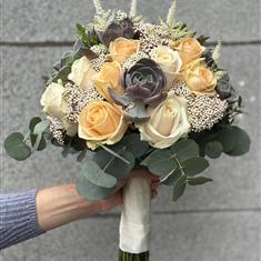 Succulent bridal handtied